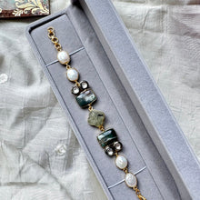 Load image into Gallery viewer, Lava