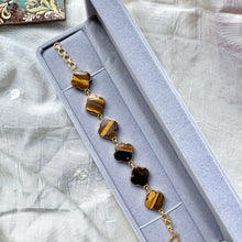 Load image into Gallery viewer, Lava