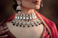 Load image into Gallery viewer, Green Onyx Uncut Kundan Polki