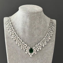 Load image into Gallery viewer, Emerald Vee