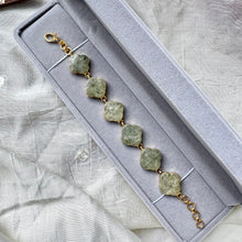 Load image into Gallery viewer, Lava