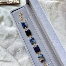 Load image into Gallery viewer, Lava