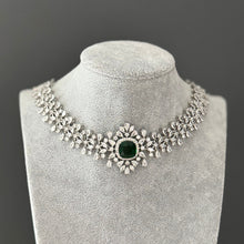 Load image into Gallery viewer, Emerald trine