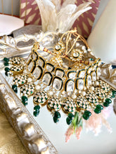 Load image into Gallery viewer, Green Onyx Uncut Kundan Polki