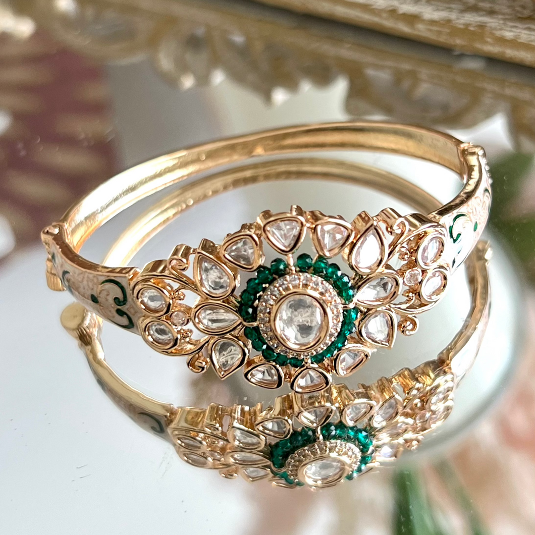 Simrat in Emerald