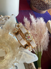 Load image into Gallery viewer, Ivory Pearls Pacheli Kangan
