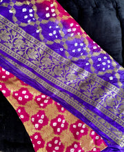 Load image into Gallery viewer, Purple Magenta Bandhini Banarasi
