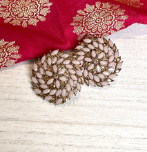 Load image into Gallery viewer, Twirl Studs
